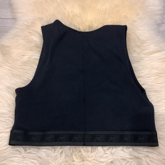 Nike Black Women’s Sports Bra Crop Top Workout Wear Size Medium - Picture 7 of 7